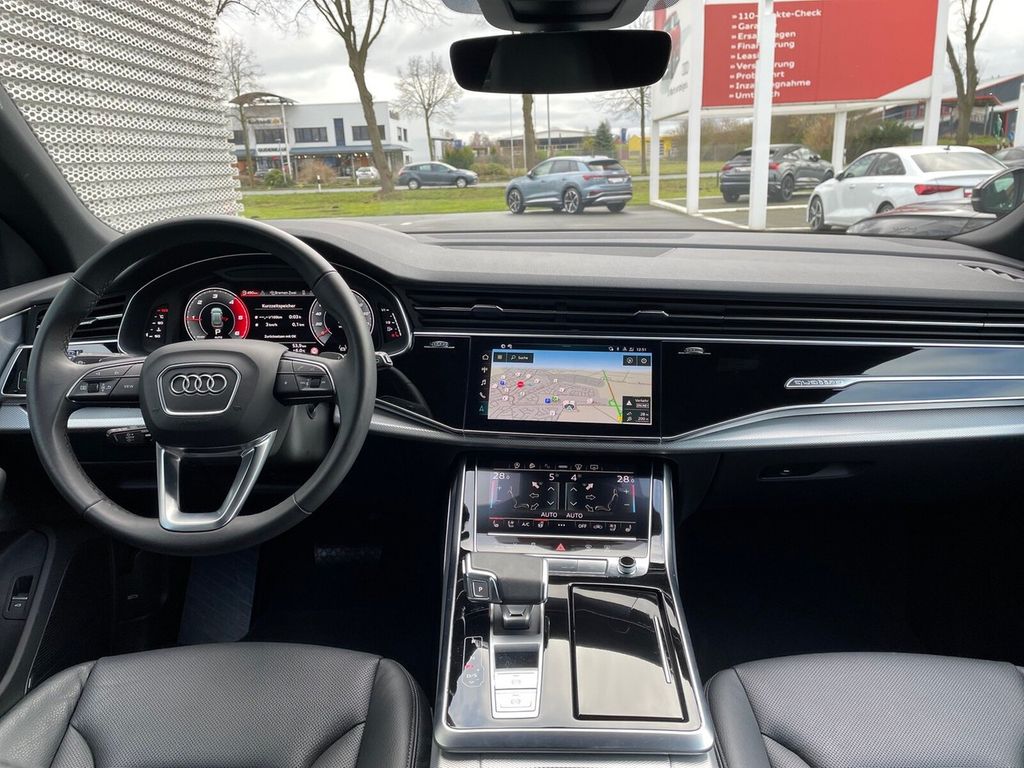 Audi Q8 50 TDI  quattro tiptronic S-line | předváděcí auto skladem | sportovní naftové SUV coupé s luxusním interiérem | maximální výbava | super cena | skladem | ihned k předání | nákup online | auto eshop AUTOiBUY.com